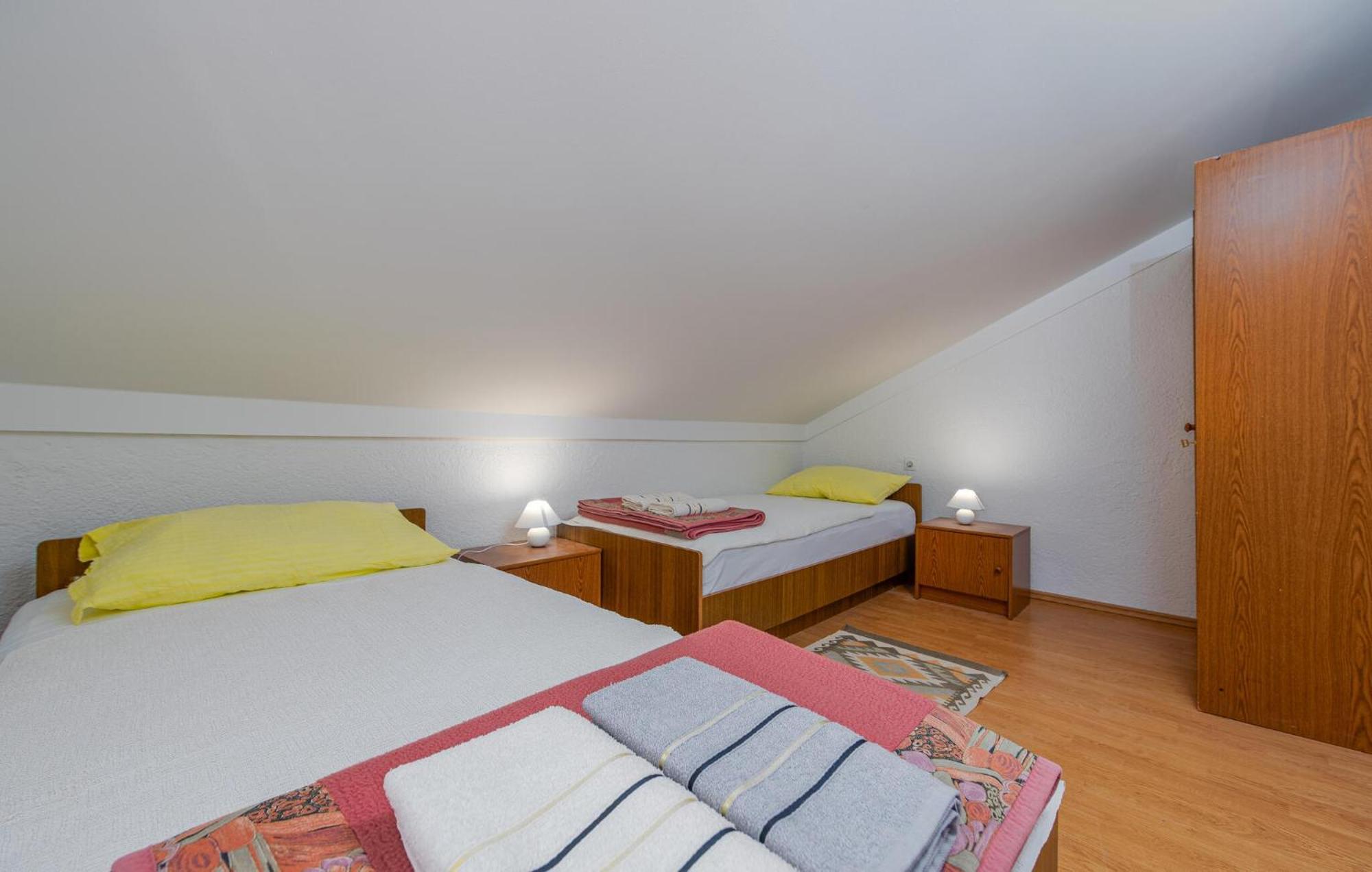 Nice Apartment In Potocnica With House Sea View Borovici Exterior photo