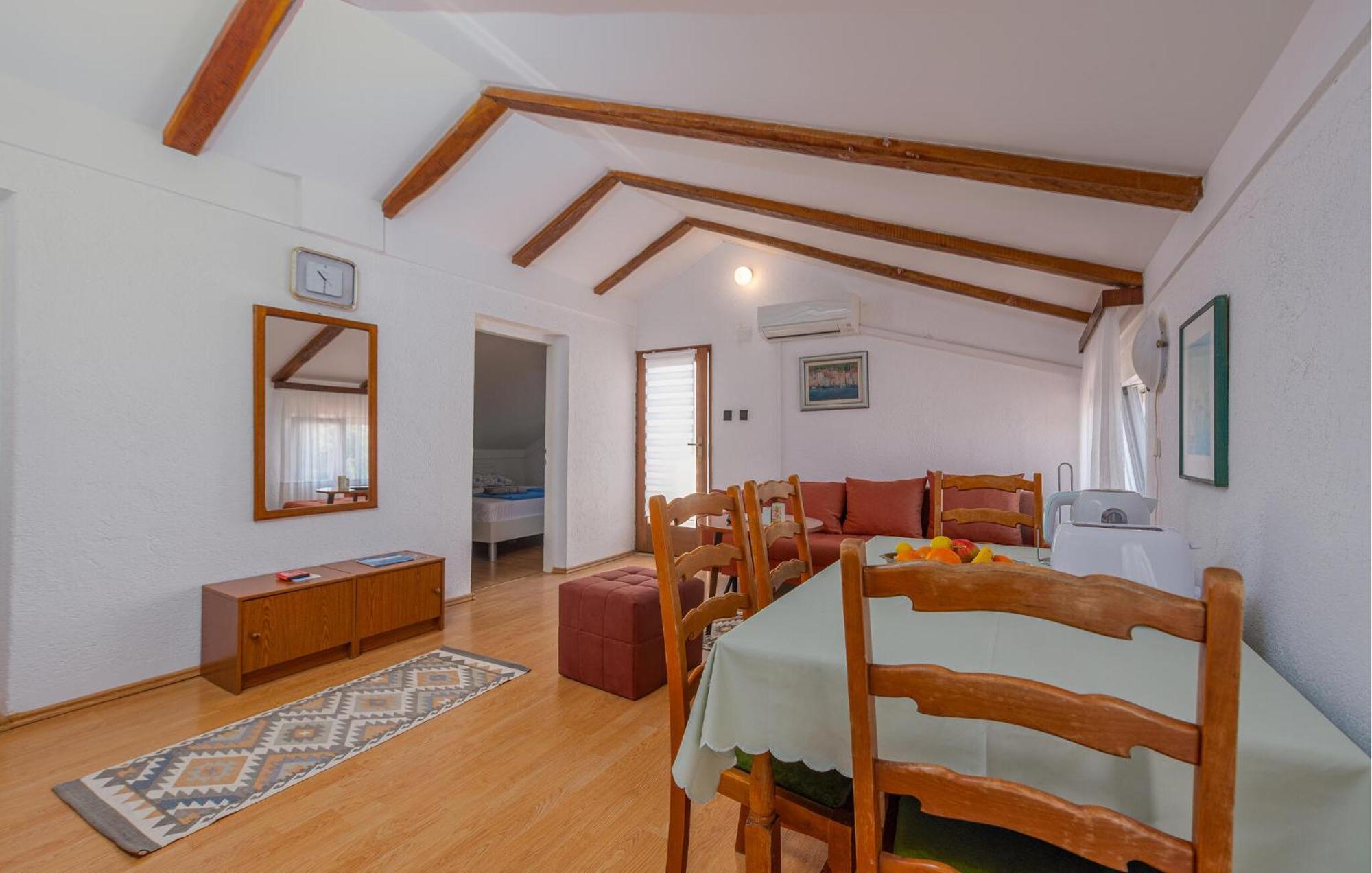 Nice Apartment In Potocnica With House Sea View Borovici Exterior photo