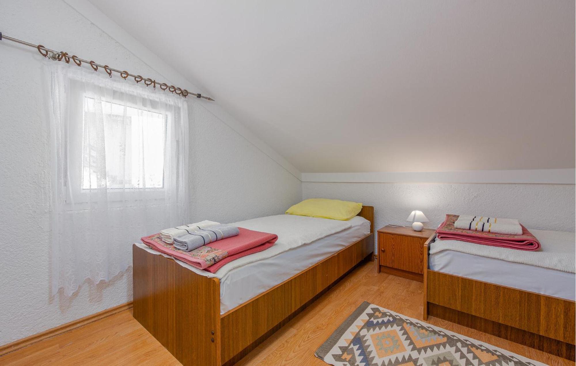 Nice Apartment In Potocnica With House Sea View Borovici Exterior photo